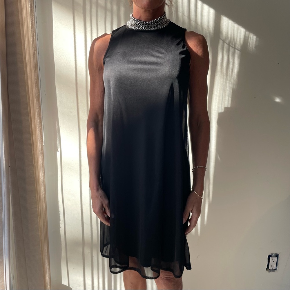 Fun Rhinestone Collared Shift Dress - Picture 2 of 3